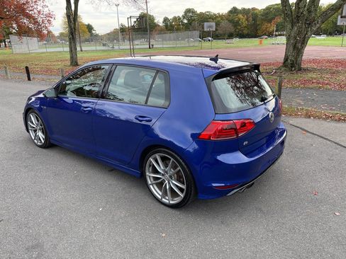Used 2017 Volkswagen Golf 4-Door image 14