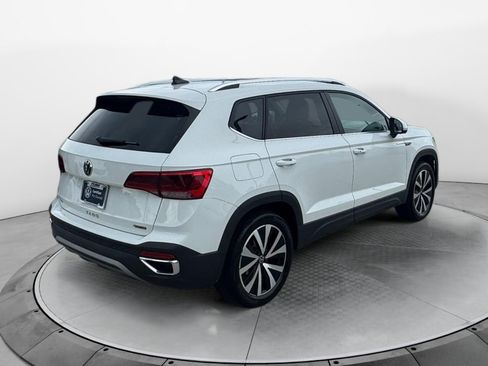 Certified 2023 Volkswagen Taos SE AWD/4WD image 7