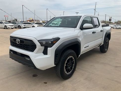 Used 2025 Toyota Tacoma TRD Off-Road image 37