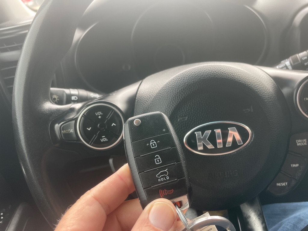 Used 2018 Kia Soul + FWD image 14