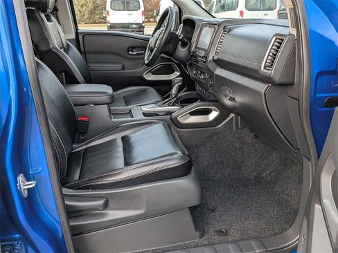 Used 2024 Nissan Frontier SL w/ Technology Package image 21