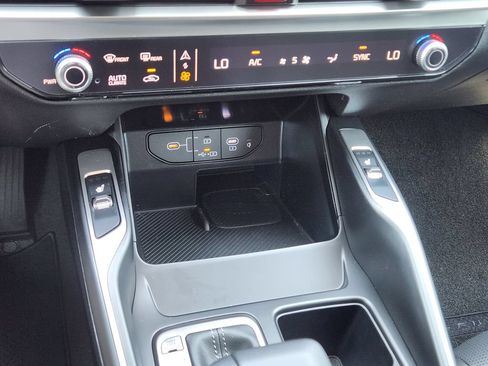 New 2026 Kia Sorento S FWD image 19