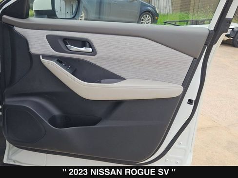 Used 2023 Nissan Rogue SV FWD image 30