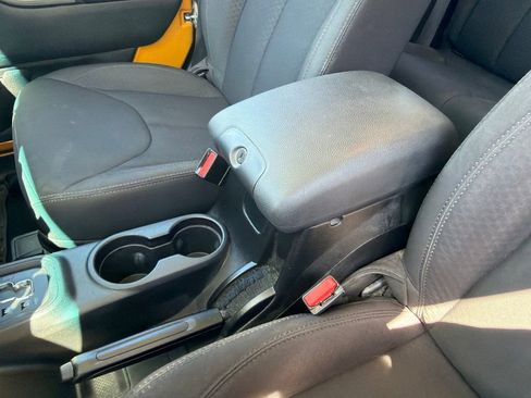Used 2014 Jeep Wrangler Sport AWD/4WD image 19