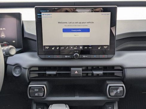 Used 2026 Toyota RAV4 SE w/ Weather Package FWD image 18