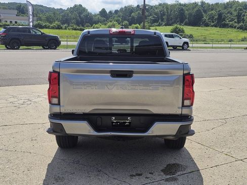 Used 2023 Chevrolet Colorado LT w/ LT Convenience Package II AWD/4WD image 4