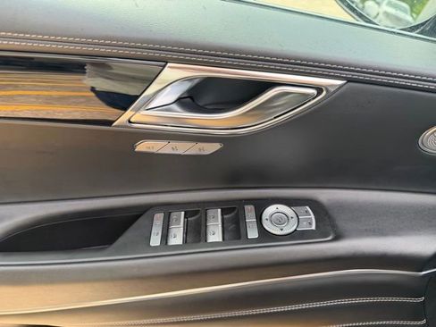 Used 2025 Genesis GV80 2.5T Standard image 32