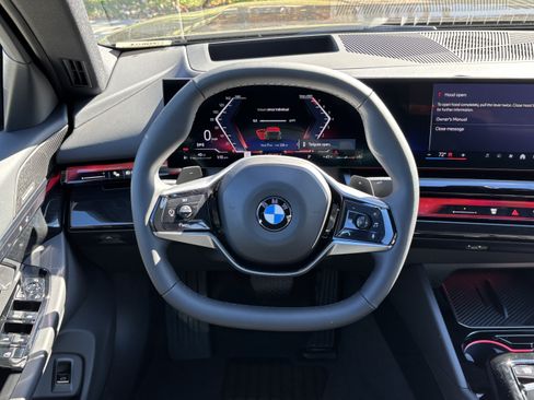 Certified 2026 BMW 530i w/ Premium Package RWD image 18