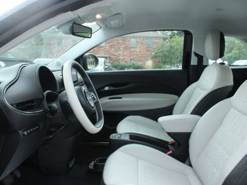 Used 2024 FIAT 500 e FWD image 12