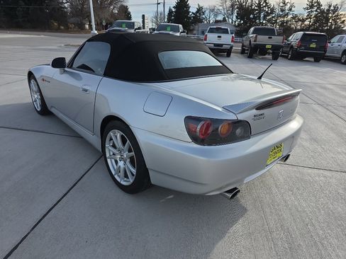 Used 2005 Honda S2000 image 7