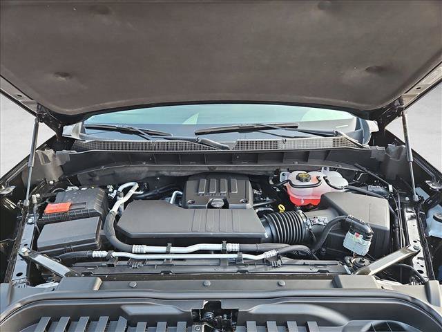New 2026 Chevrolet Silverado 1500 RST w/ LPO, Dark Essentials Package AWD/4WD image 17