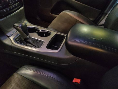 Used 2019 Jeep Grand Cherokee Altitude RWD image 26