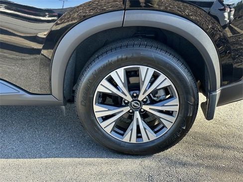 Certified 2023 Nissan Rogue SV image 19