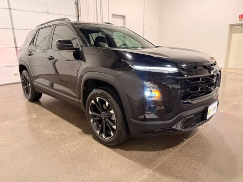 Used 2026 Chevrolet Equinox RS w/ Convenience Package III FWD image 3