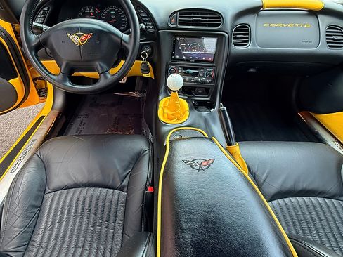 Used 2004 Chevrolet Corvette Z06 w/ Memory Package RWD image 21