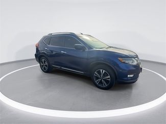 Used 2017 Nissan Rogue SL w/ SL Premium Package video 2