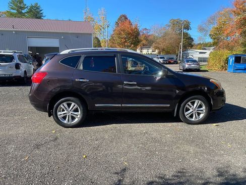 Used 2013 Nissan Rogue SV w/ Premium Pkg image 4