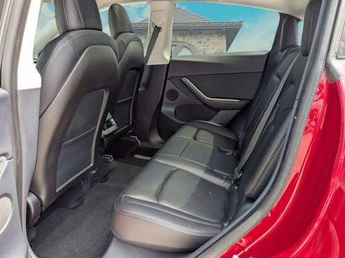 Used 2020 Tesla Model Y Long Range AWD/4WD image 16