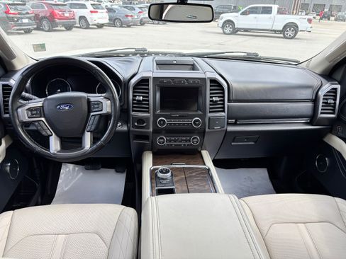 Used 2021 Ford Expedition Max Platinum image 16