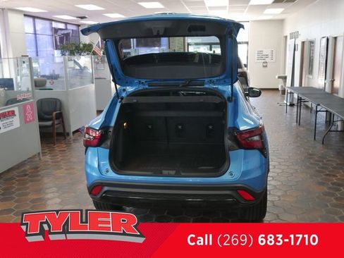 New 2026 Chevrolet Trax RS w/ Driver Confidence Package FWD image 15