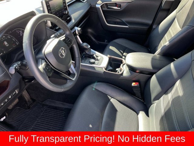 Used 2020 Toyota RAV4 Limited AWD/4WD image 25