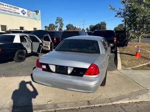 Used 2011 Ford Crown Victoria Police Interceptor w/ Radio Suppression Pkg image 3