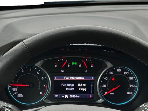 Used 2022 Chevrolet Traverse LT w/ LT Premium Package image 13