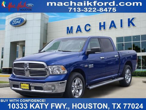 Used 2015 RAM 1500 Lone Star RWD image 1