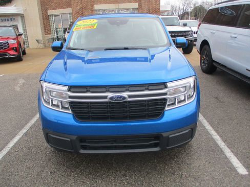 Used 2022 Ford Maverick Lariat FWD image 2