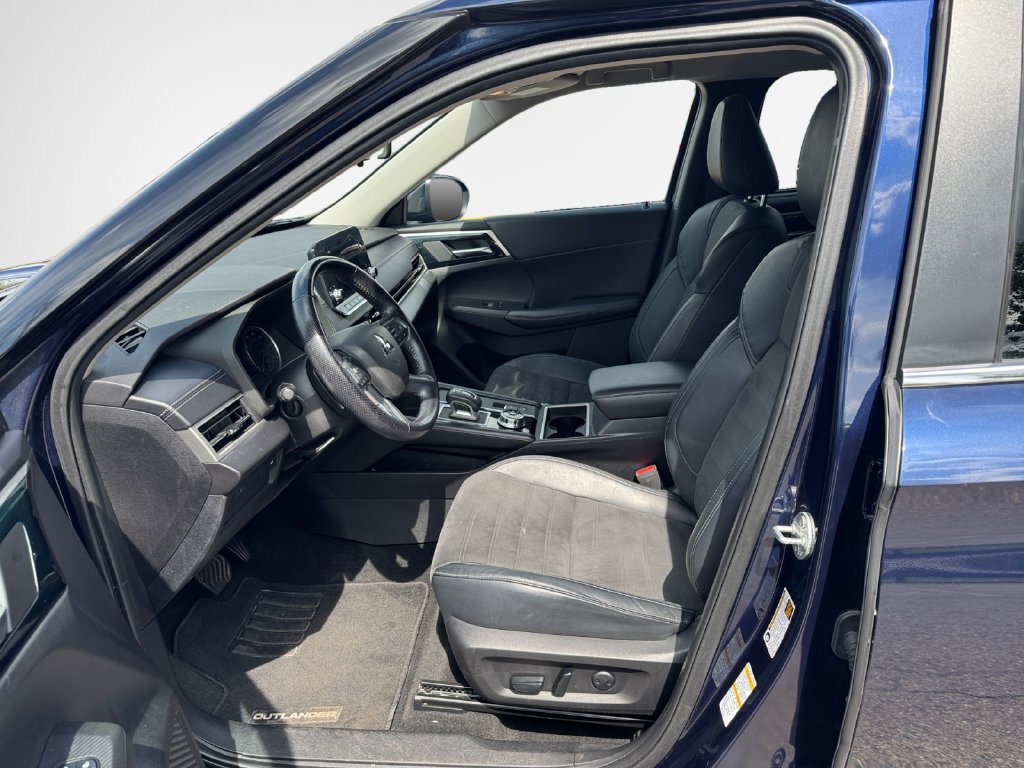 Used 2022 Mitsubishi Outlander SE AWD/4WD image 12