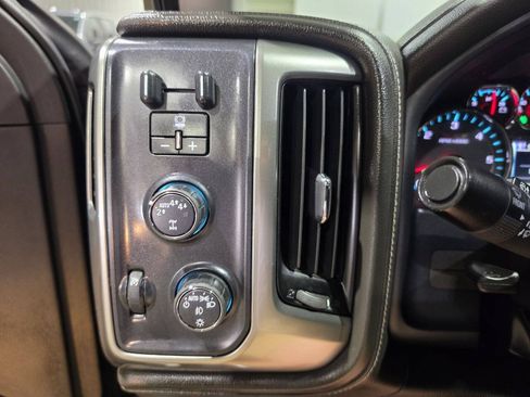 Used 2018 Chevrolet Silverado 1500 LTZ Z71 w/ LTZ Plus Package AWD/4WD image 39