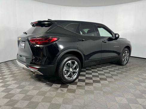 Used 2025 Chevrolet Blazer LT image 8