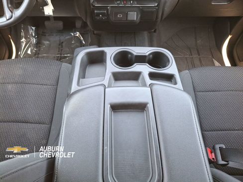 Used 2020 Chevrolet Silverado 2500 Custom w/ Custom Value Package AWD/4WD image 12