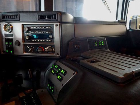 Used 2004 HUMMER H1 4-Door Open Top image 61