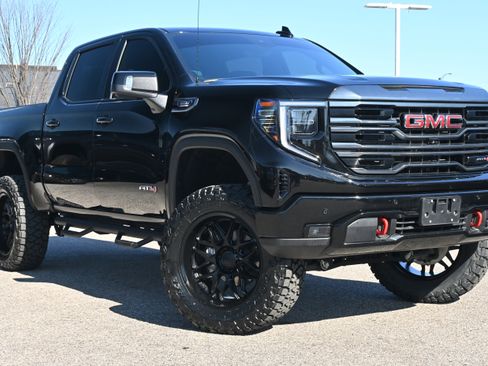 Used 2024 GMC Sierra 1500 AT4 w/ Technology Package image 2