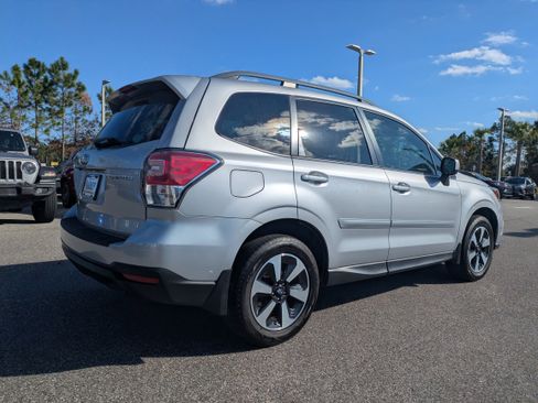 Used 2018 Subaru Forester 2.5i Premium image 4