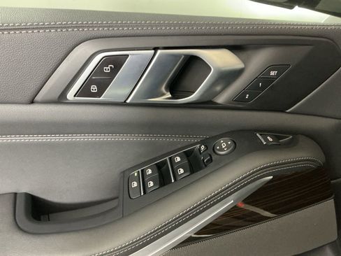 Certified 2023 BMW X5 sDrive40i w/ Premium Package image 18