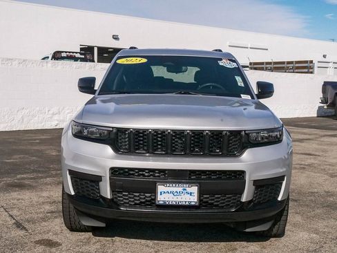 Used 2023 Jeep Grand Cherokee L Laredo image 2