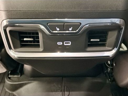 Used 2025 Chevrolet Silverado 1500 High Country w/ Technology Package image 29