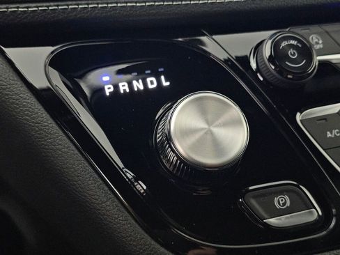 New 2026 Chrysler Pacifica Select image 25