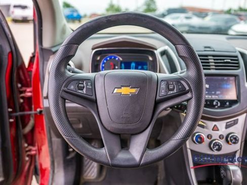 Used 2015 Chevrolet Trax LT w/ LPO, Cargo Package AWD/4WD image 12