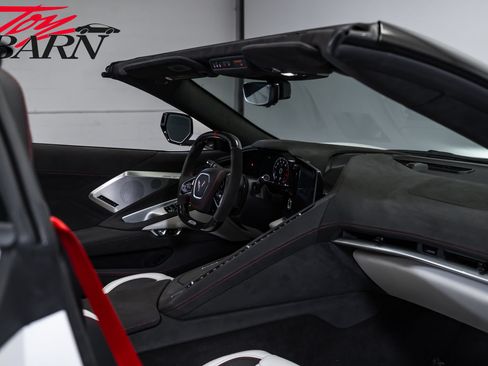 Used 2023 Chevrolet Corvette Z06 RWD image 52