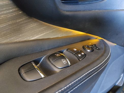 Used 2018 Nissan Murano Platinum image 27