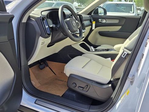 New 2026 Volvo XC40 B5 Plus w/ Protection Package Premier AWD/4WD image 14