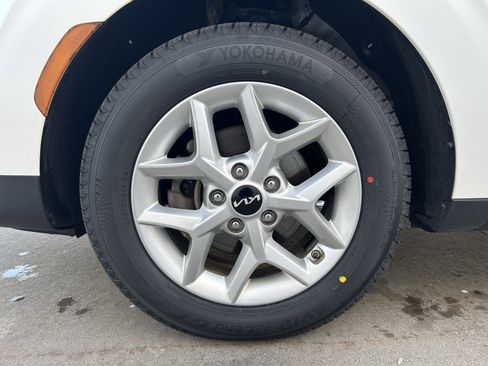 Used 2024 Kia Soul LX w/ Option Group 015 image 10