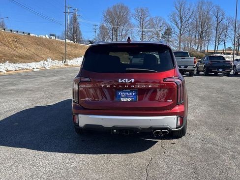 Used 2024 Kia Telluride SX Prestige w/ Towing Package image 5