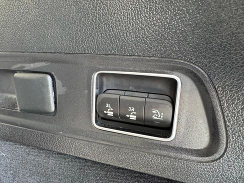 Used 2024 Mercedes-Benz GLS 450 4MATIC image 26