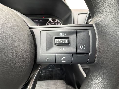 Used 2021 Nissan Rogue S AWD/4WD image 23