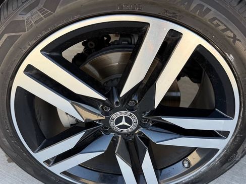 Used 2021 Mercedes-Benz GLC 300 4MATIC image 10