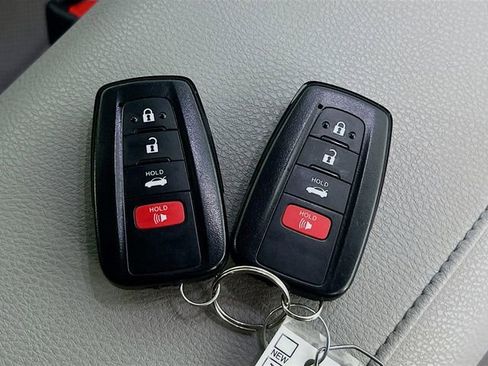 Used 2023 Toyota Camry XLE w/ Navigation Package FWD image 33